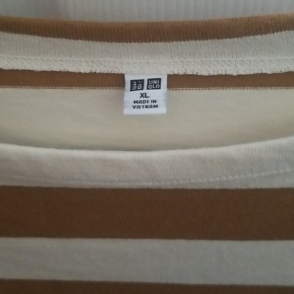 Uniqlo striped 3/4 sleeve shirt - Picture 2 of 2
